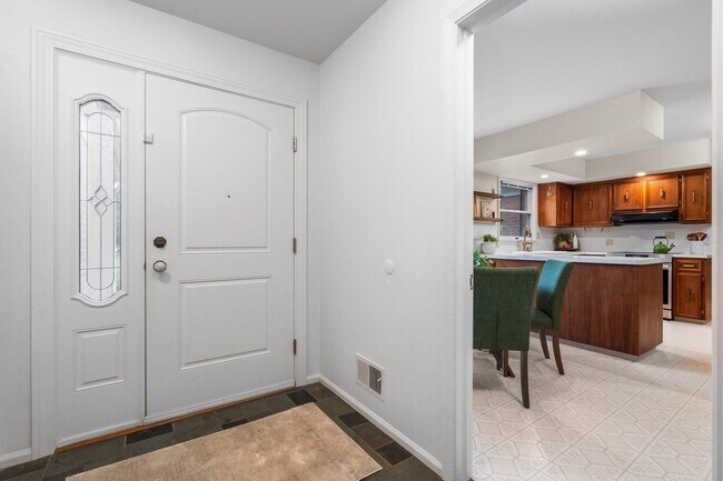 Building Photo - 3673 Pheasant Dr