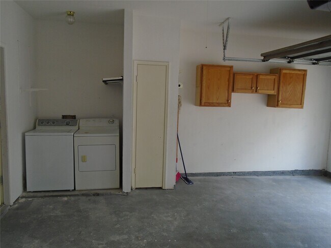 Building Photo - 6000 Reims Rd