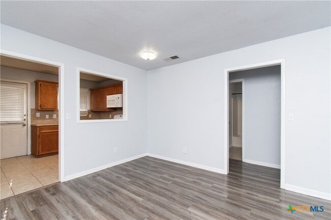 Building Photo - 1610 Indian Trail
