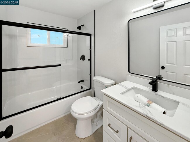 Building Photo - 1158 Jensen Cir