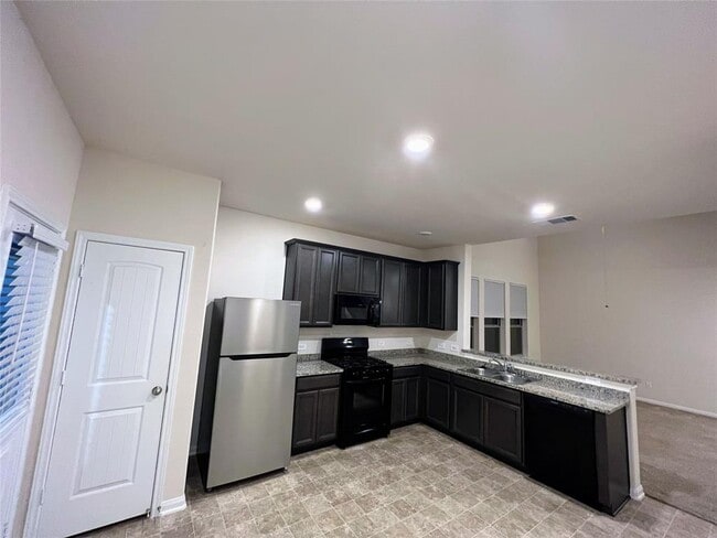 Building Photo - 14633 E Pine Heart Dr