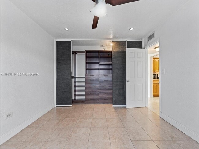 Building Photo - 7220 SW 94th Pl