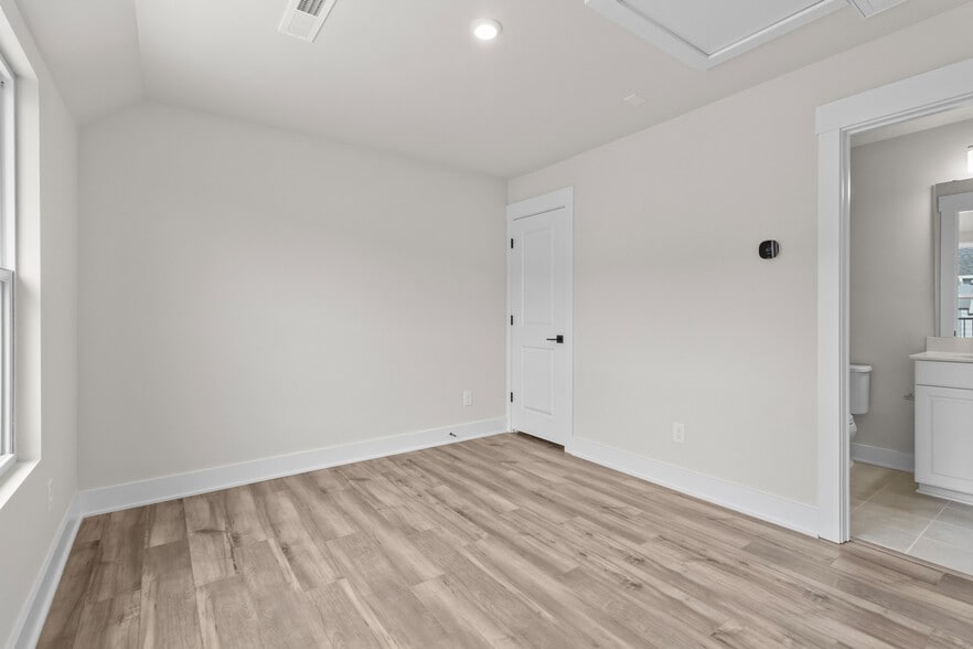 Secondary Bedroom - 1011 Kokomo Ln