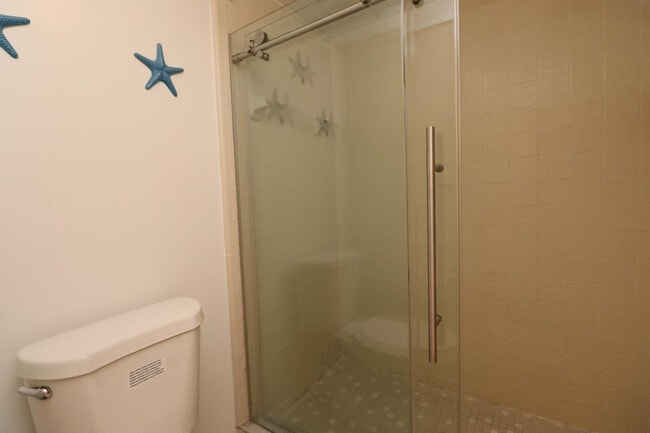 Building Photo - 95 Dondanville Rd