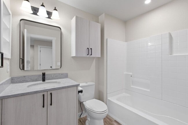 Building Photo - Beautifully Remodeled 3-Bedroom Townhome!