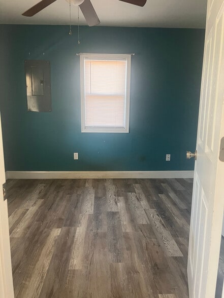 Building Photo - 1108 Bancroft Ave