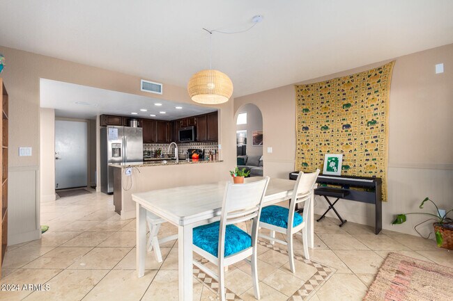 Building Photo - 1836 N Stapley Dr