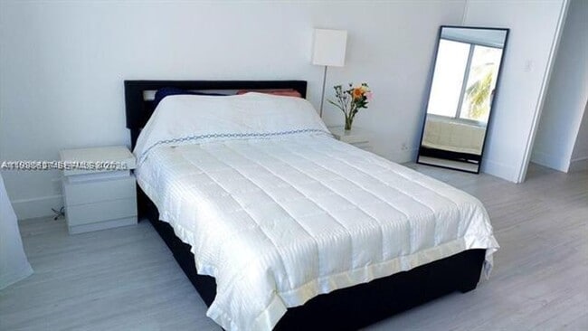 Building Photo - 1000 West Ave