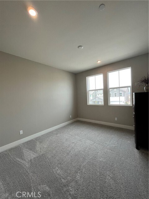 Building Photo - 16559 Pathfinder Ave