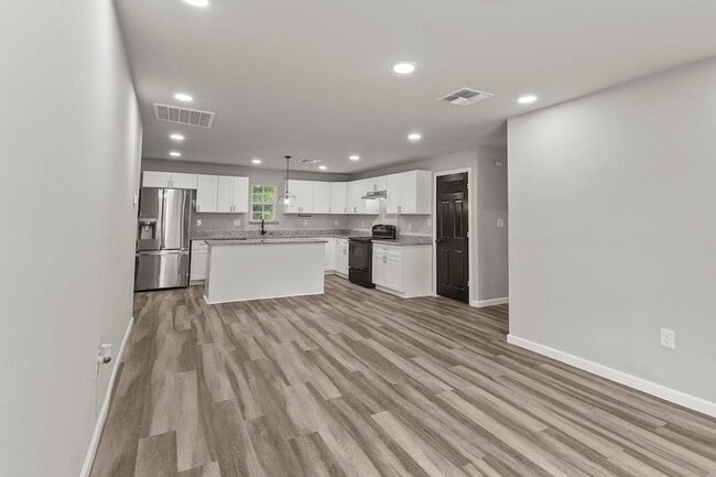Building Photo - 5775 Mel Sha Ln