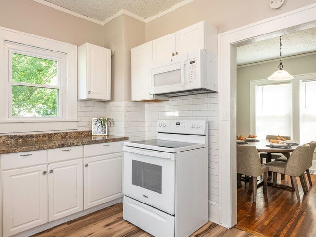 Building Photo - Lovely Two Story, 3 Bedrooms, 2 Bath Home