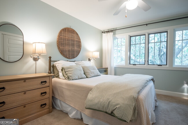 Building Photo - 290 Milledge Cir