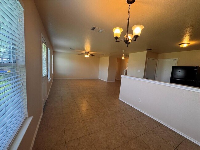 Building Photo - 12840 St Mary Dr