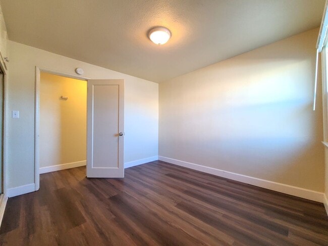 Building Photo - 12183 2nd St