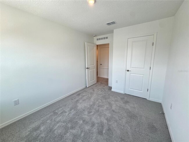 Building Photo - 3031 Jessamine Dr