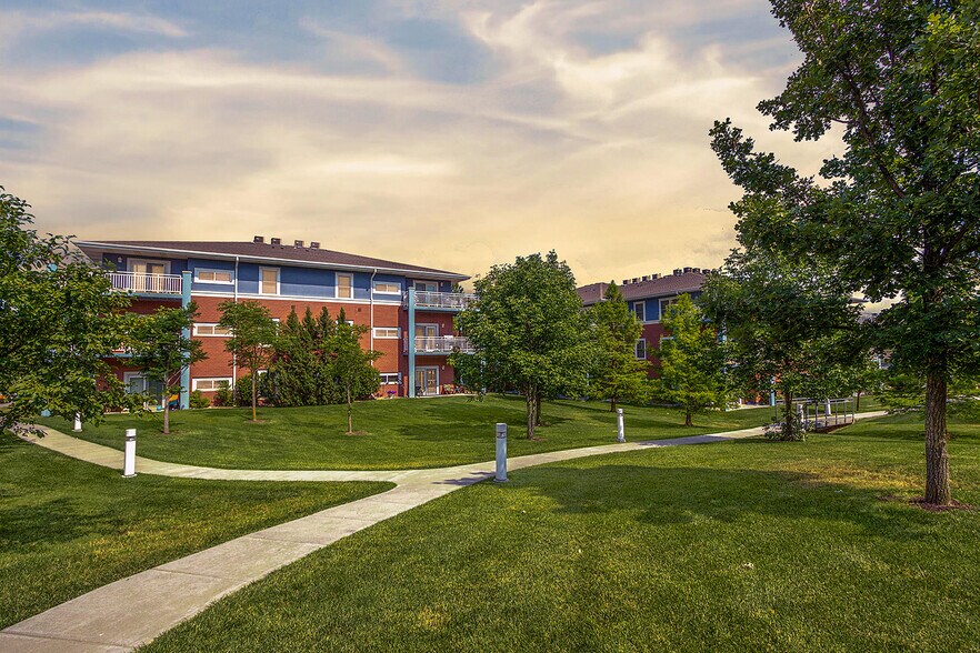 Chateau At Holmes Lake 3100 S 72nd St Lincoln NE 68506 Apartment Finder