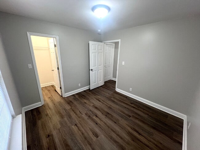 Building Photo - 3409 Dailey Rd