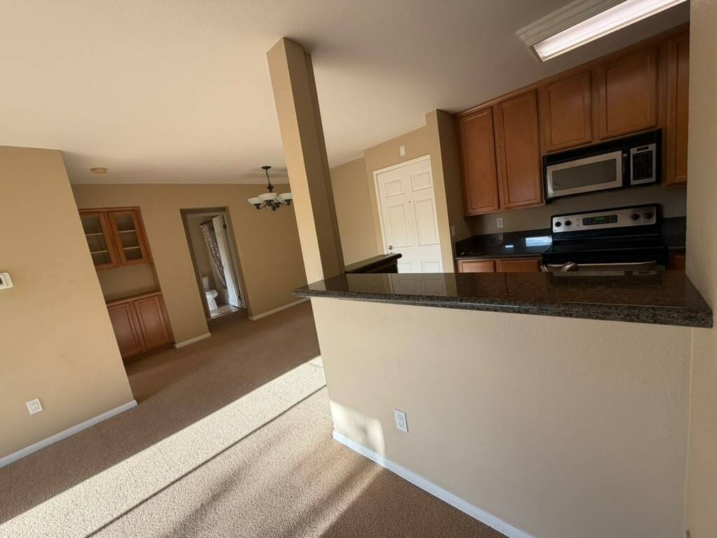 Building Photo - 7190 Shoreline Dr