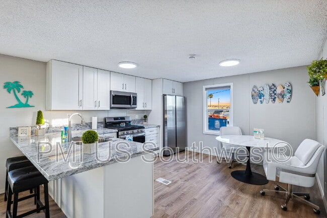 Building Photo - 437 Riverfront Dr