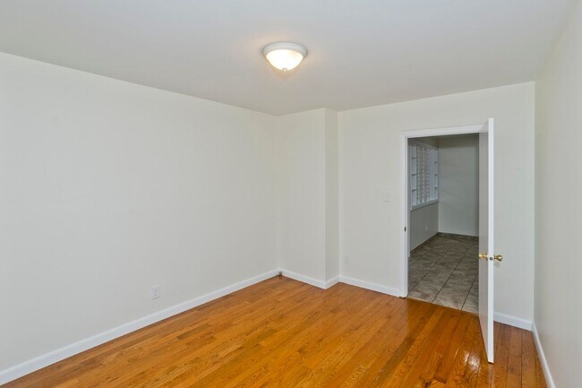 Building Photo - 181 State St