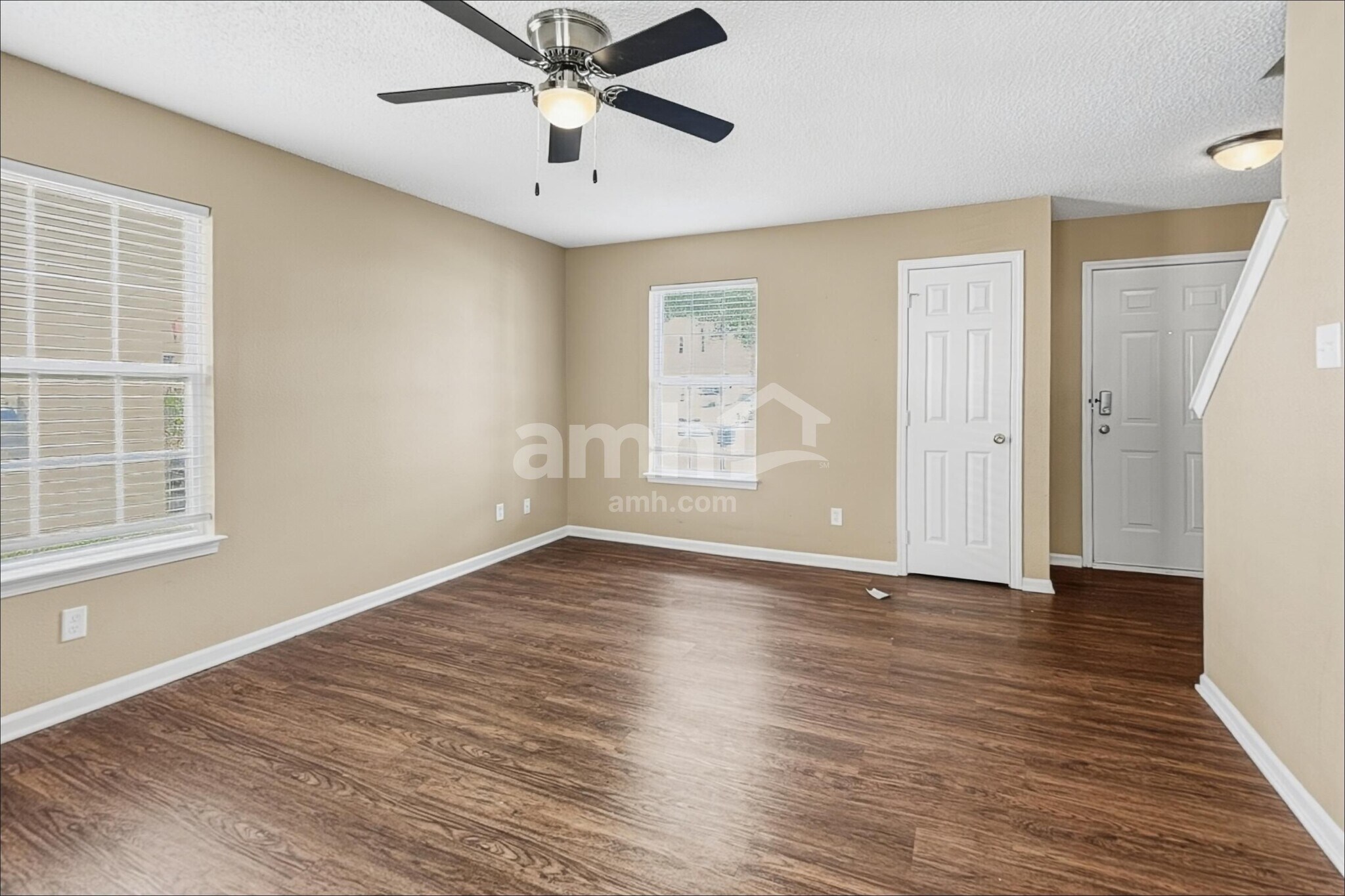 Building Photo - 10981 Clear Spring Dr