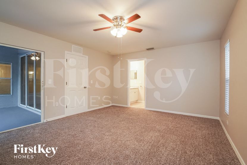 Building Photo - 5003 Barth St