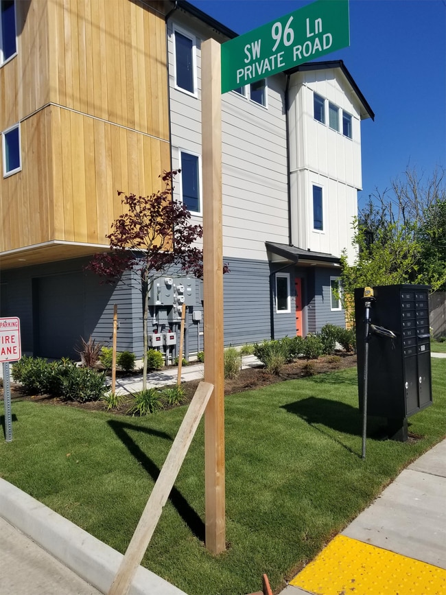 Building Photo - 1822 SW 96th Ln