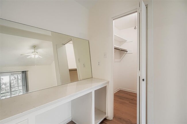 Building Photo - 2000 Cody Ct