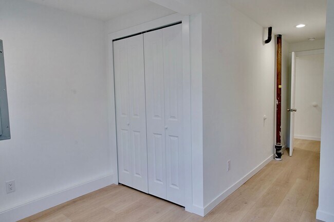 Building Photo - 4 bedroom Home on Highland St in Tacoma - APPLICATION PENDING