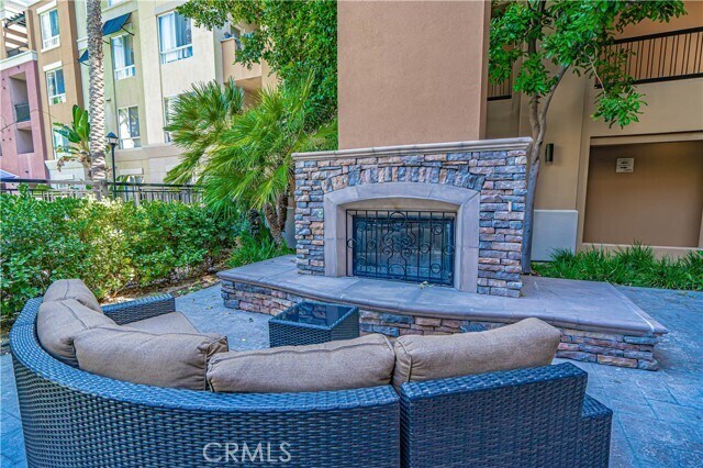 Building Photo - 24595 Town Center Dr