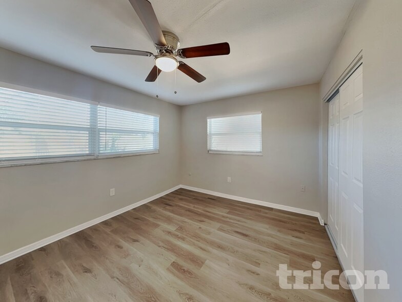 Building Photo - 1430 Thames Ln