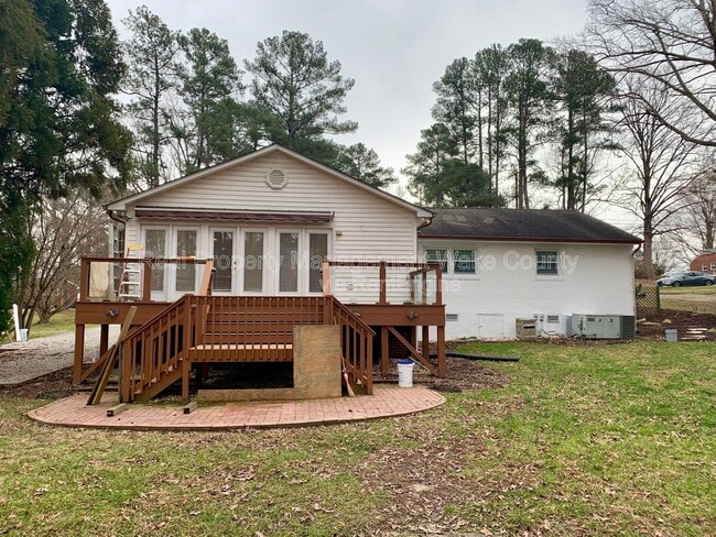 Building Photo - 3605 Cranston Rd