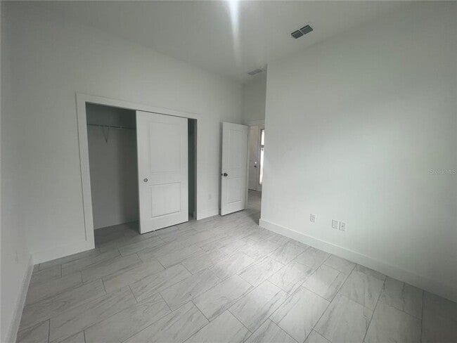 Building Photo - 187 Sesame Rd E