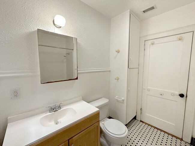 Building Photo - Beautiful Brick House Within Walking Dista...