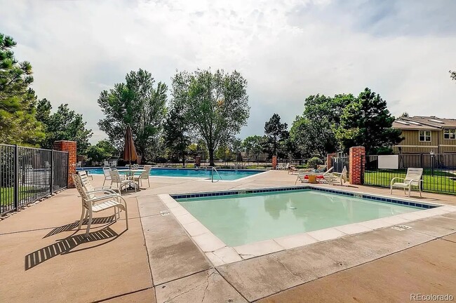 Building Photo - 9804 Grove St