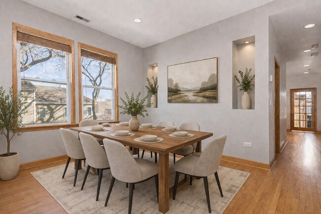 Building Photo - 1901 W Fletcher St