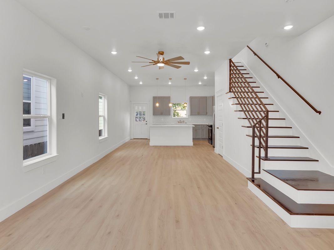 Building Photo - 1311 E 33rd St