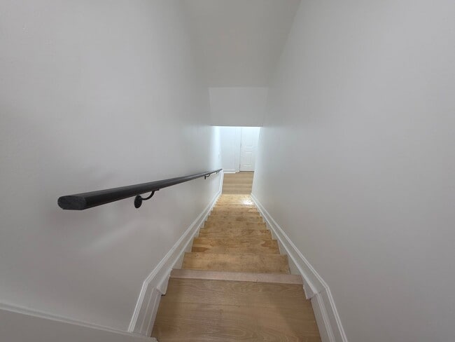 Building Photo - Fully Rehabbed 3 bedroom 2 bathroom house for rent!