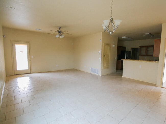 Building Photo - 5806 Redstone Rim Dr