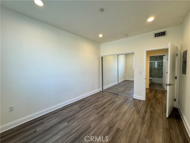 Building Photo - 14934 Burbank Blvd