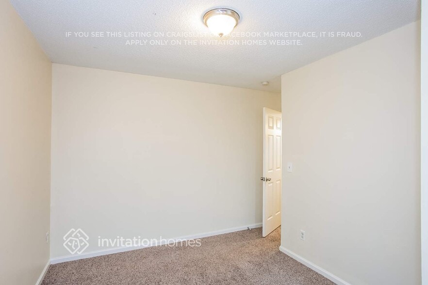 Building Photo - 9411 White Cedar Ct