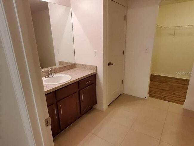 Building Photo - 4567 Barbuda Dr