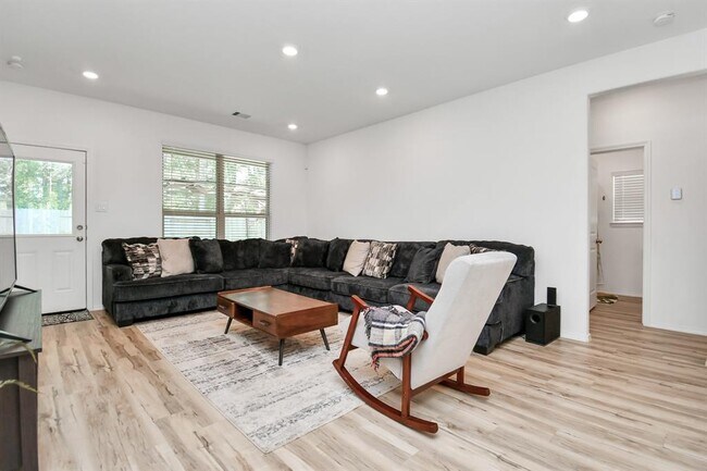 Building Photo - 16114 Long Boat Ct