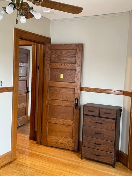 Bedroom - 1010 S Forest Ave