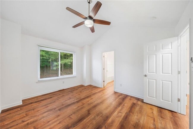 Building Photo - 535 Durham Ridge Dr NW