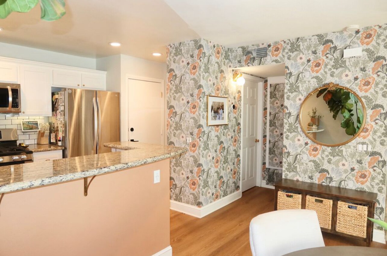 Building Photo - 919 Via Colinas