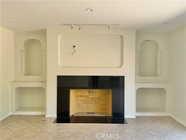 Building Photo - 61 E Orange Grove Ave