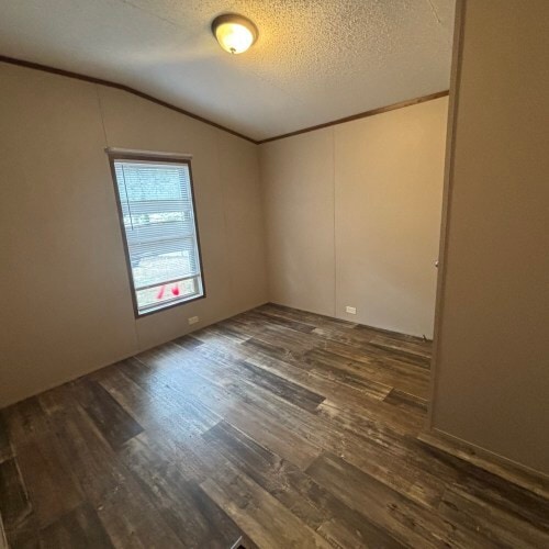 Building Photo - 400 Sparrow Dr