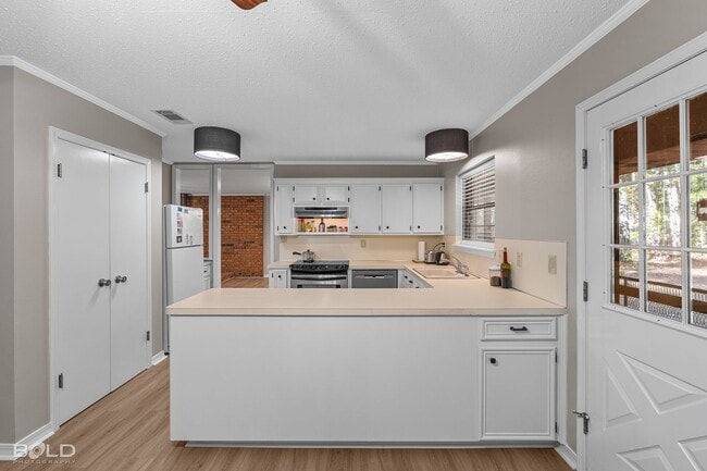 Building Photo - Home For Rent in Benton!