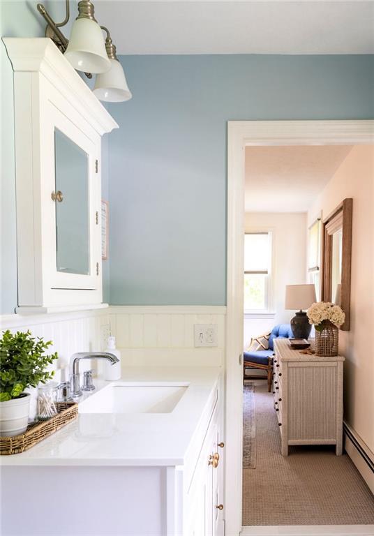 Building Photo - 11 N Hillview Dr